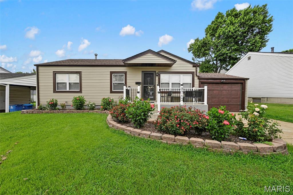 9713 Shuffle Drive, Unincorporated, MO  63123