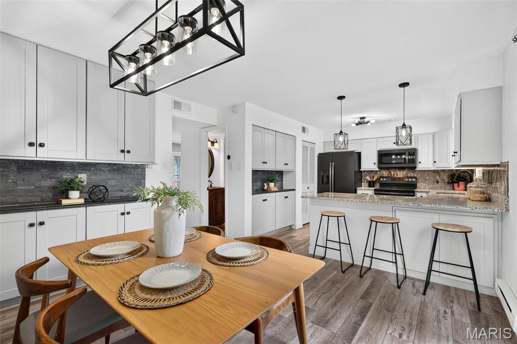 1662 Herault Place, 208, Unincorporated, MO  63125